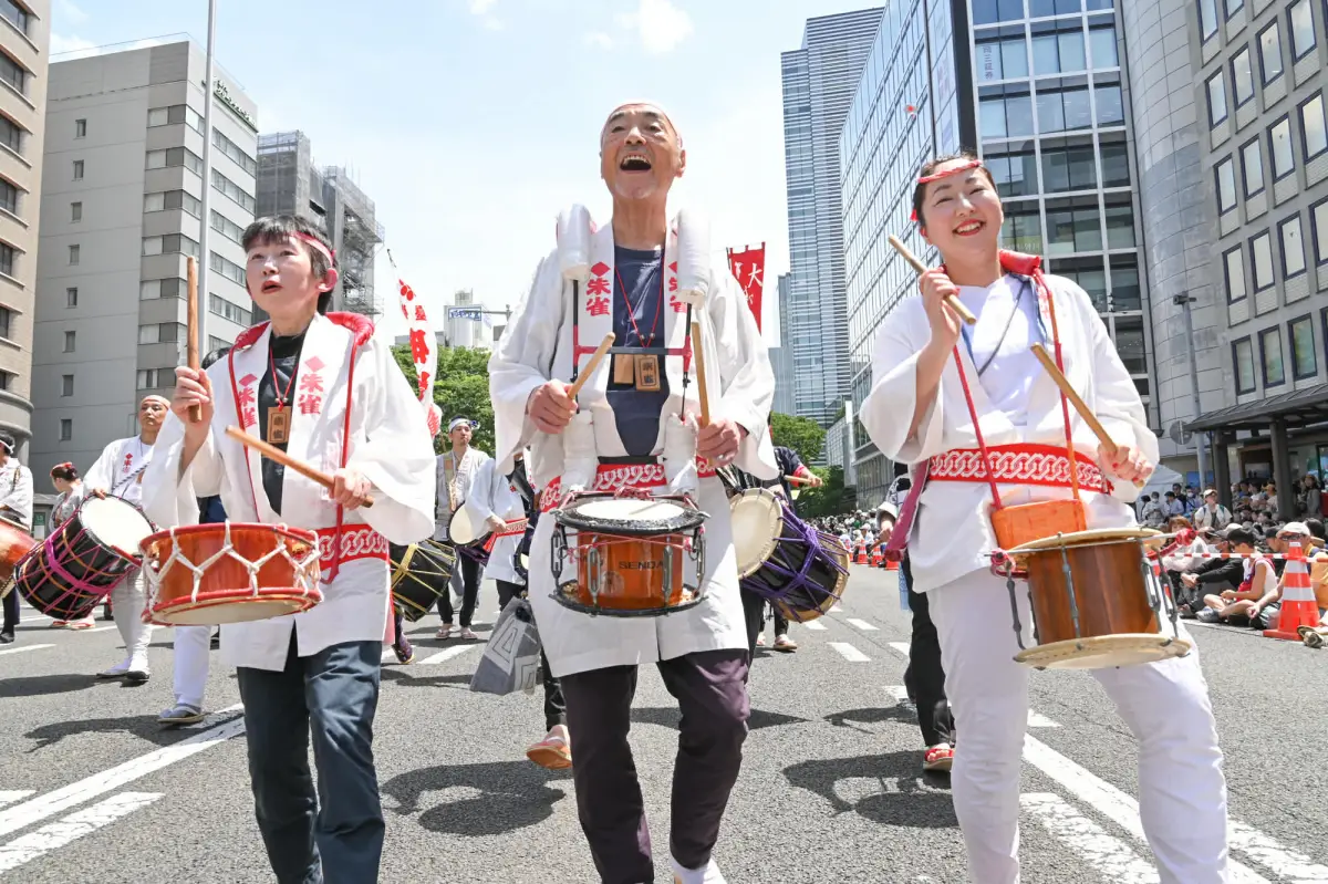 小太鼓の演奏の様子