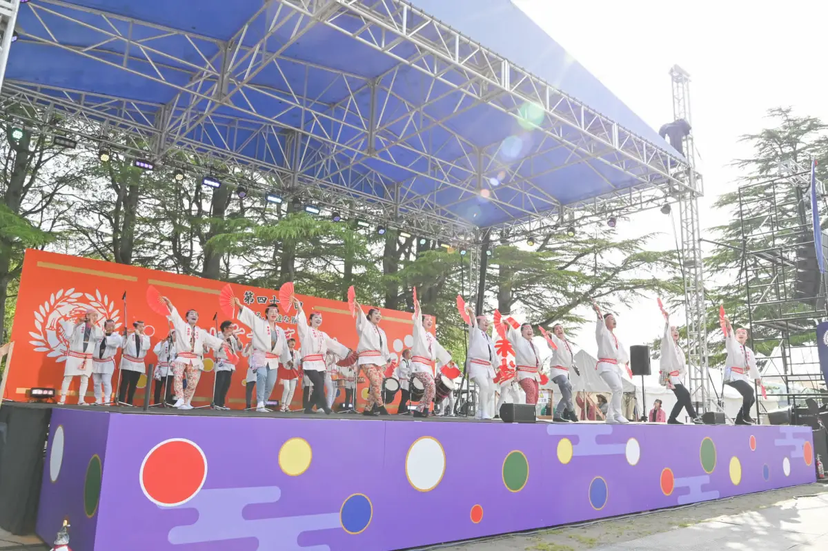 舞台上での演舞